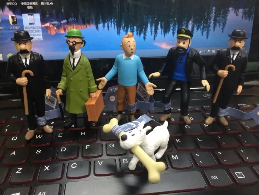 

The adventures of Tintin Snow 6-8cm PVC Action Figures Model Toys