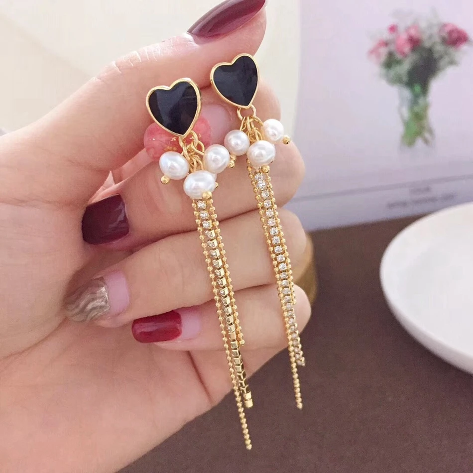 

Yuaner 14k gold ingot pearl ear stud with tassel Temperamental money appears gentle and moving 5-6 natural freshwater pearlsYET