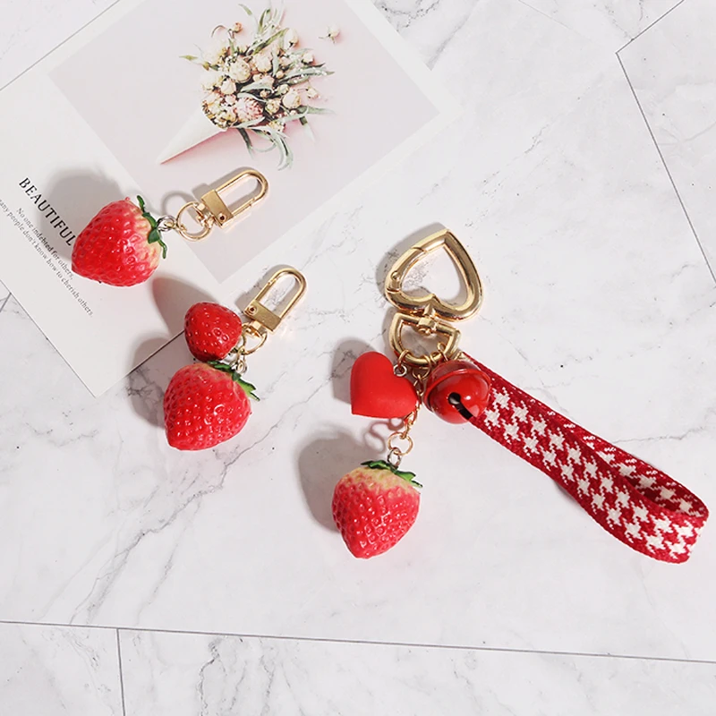 

1PC Strawberry Red Heart Keychain Keyring For Women Girl Jewelry Simulated Fruit Cute Car Key Holder Keyring Best Friend K23