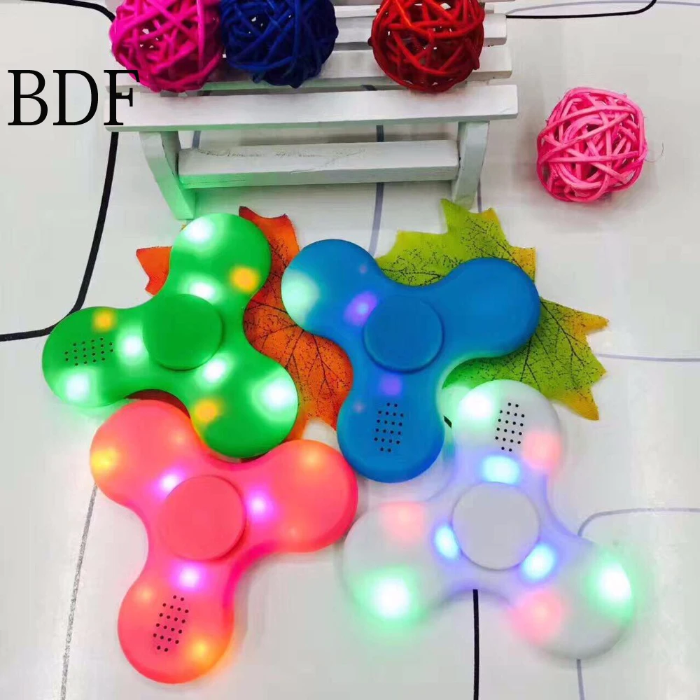 2017 New BDF Bluetooth Hand spinner Speaker USB Music luminous LED Flash speaker triangle rotary | Электроника