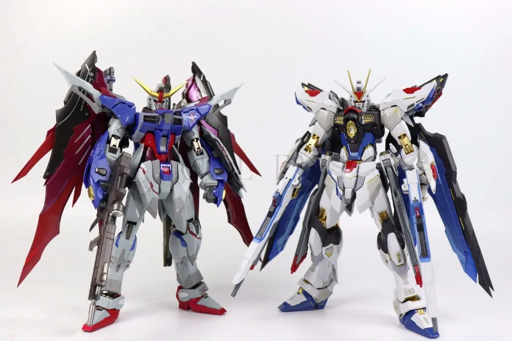 Action quality. Delta gundam. destiny action figure.