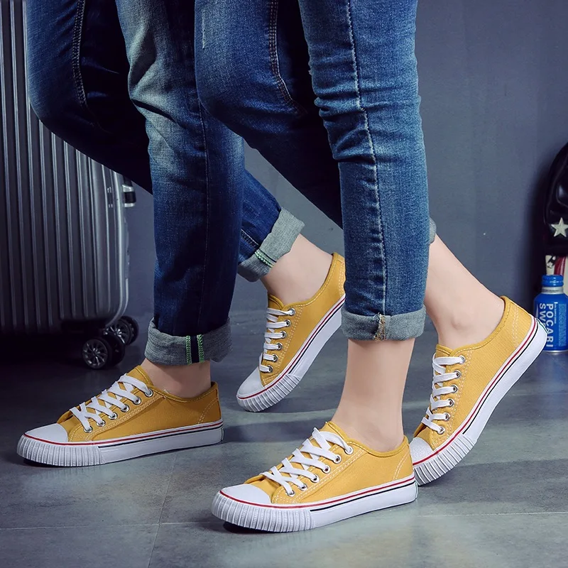 أحذية التزلج وضع السفر زوجين من صبي تزلج الأحذية الكلاسيكية قماش حذاء الرجل المسطحة الجملة الكورية الطلاب الذكور