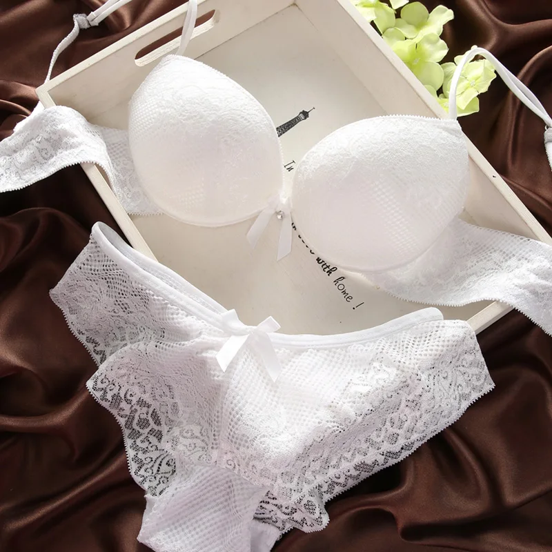  2018 Sexy Underwear Women Bra Set Lingerie Set Luxurious Vintage Lace Embroidery Push Up Bra And Pa