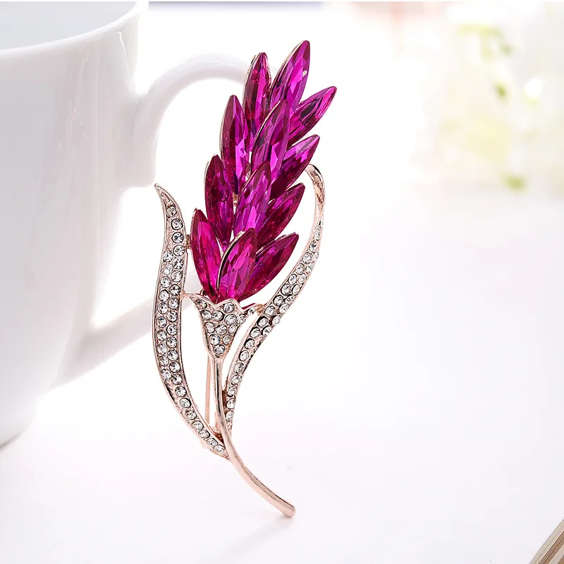 

Colorful Crystal Flower Gold Color Metal Brooch Pin Shining Rhinestone Decoration Scarf Tie Fashion Women Costume Jewelry 2019