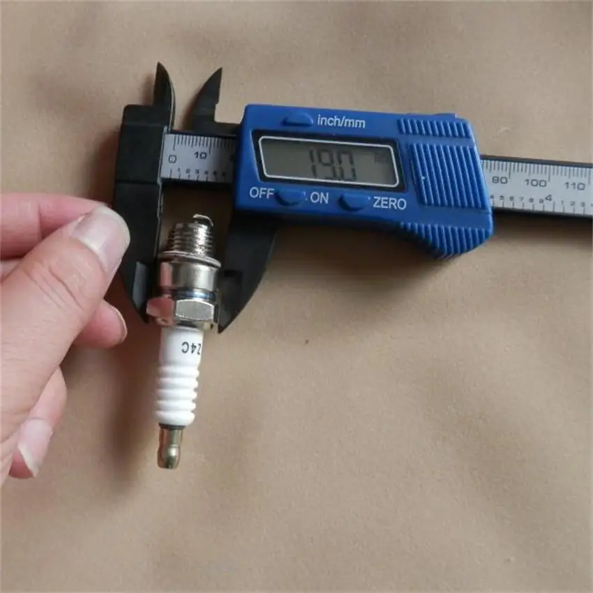 SPARK PLUG Z4C 3