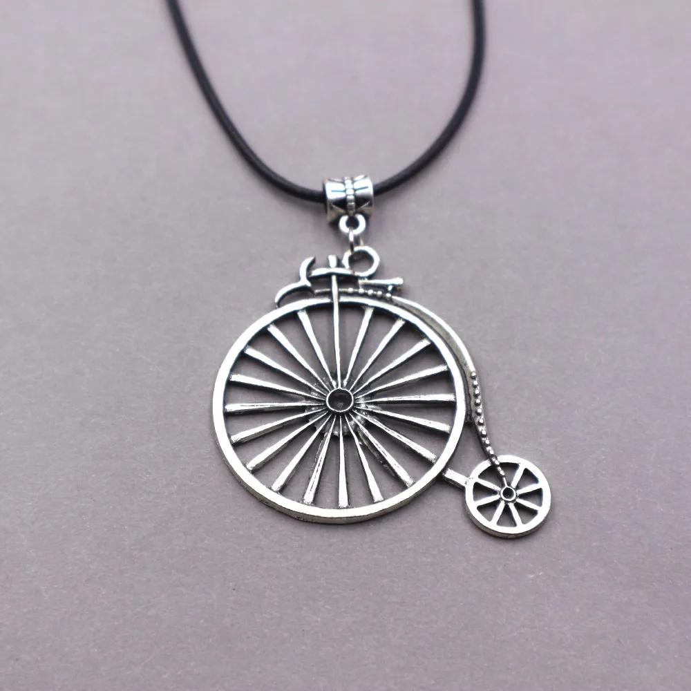 

1pcs Bicycle Necklace , Bike Necklace , Love To Ride , Cord Choker , antique Silver Necklace , Handmade Jewelry , Cyclist Gift