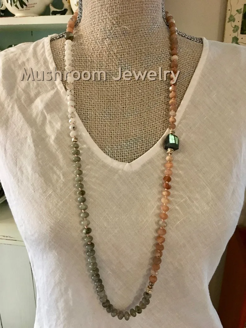 NS193158 I used a 10mm Labradorite round beads and a Large Labradorite that measures 18mm x 13mm x 12mm (7)