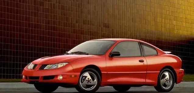 Pontiac Sunbird (1)