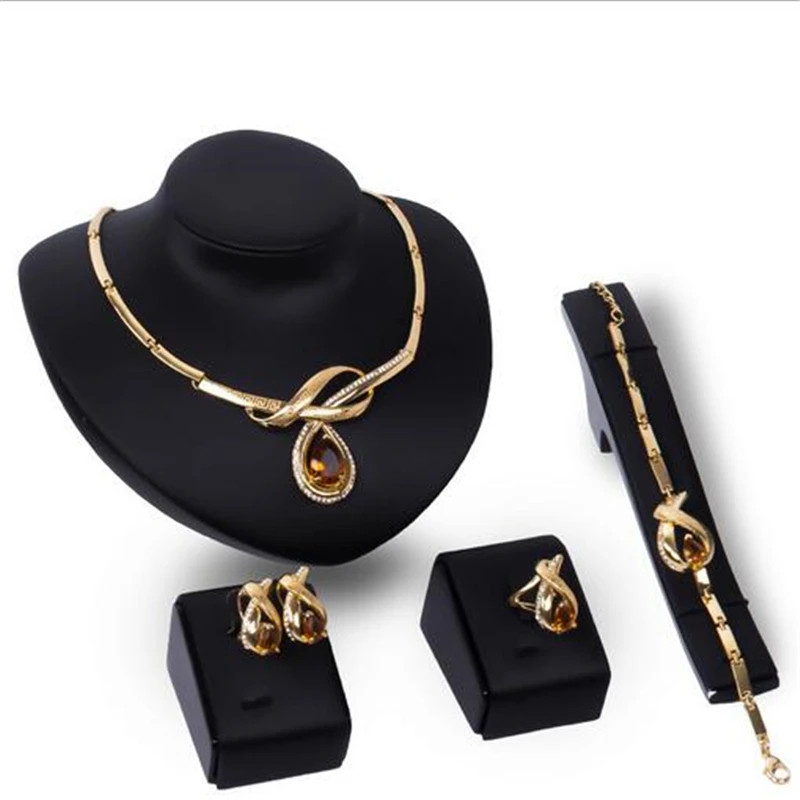 

Wholesale Luxury Nigerian Women Wedding Jewelry Sets Big Chunky Necklace Earrings Bridal Dubai Gold African Beads Jewelry Set