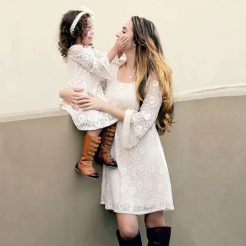 

New Women Mother Daughter White Long Sleeve Cotton Dresses Lace Elegant Family Matching Clothing Hot