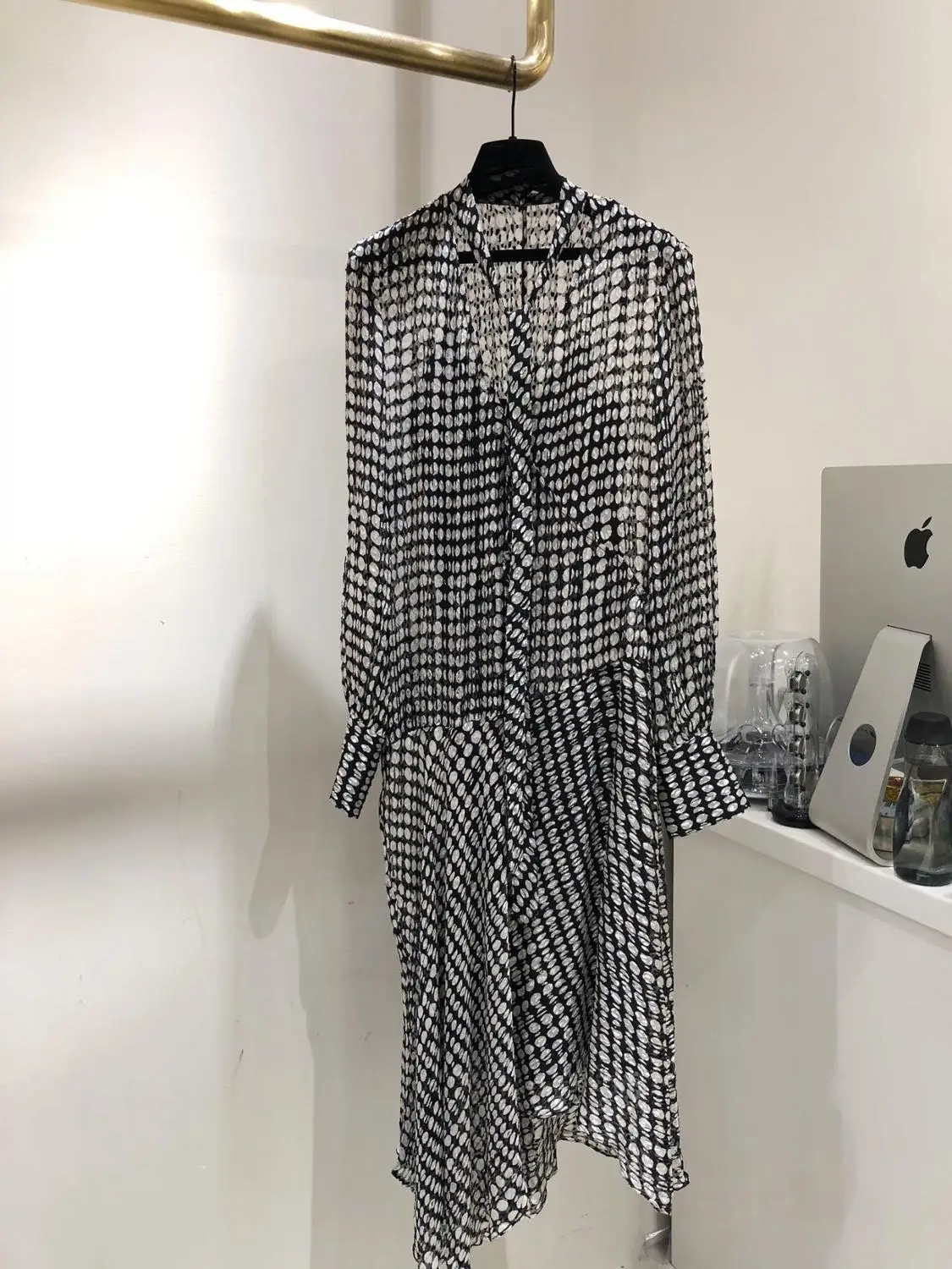 

2019 new ladies fashion long-sleeved V-neck bow silk print dress 0620