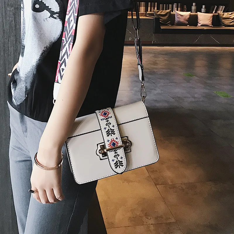 

Floral Print Embroidery Famous Luxury Brand Designer Women Handbag 2019 New Fashion Shoulder Flap Crossbody Messenger Bag Bolsa