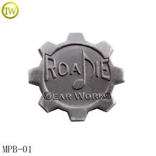 Изготовленный На Заказ античный посеребренный логотип выгравированный Pin Нагрудный значок с булавкой