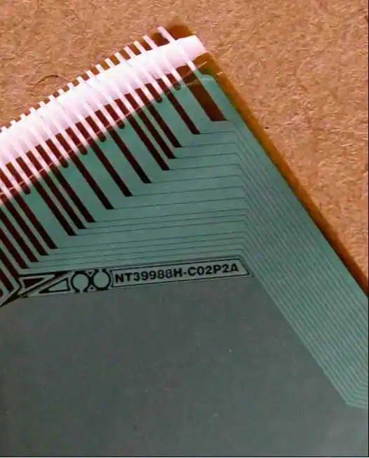 

NT39988H-C02P2A =NT39988H-C02R5A New TAB IC Module
