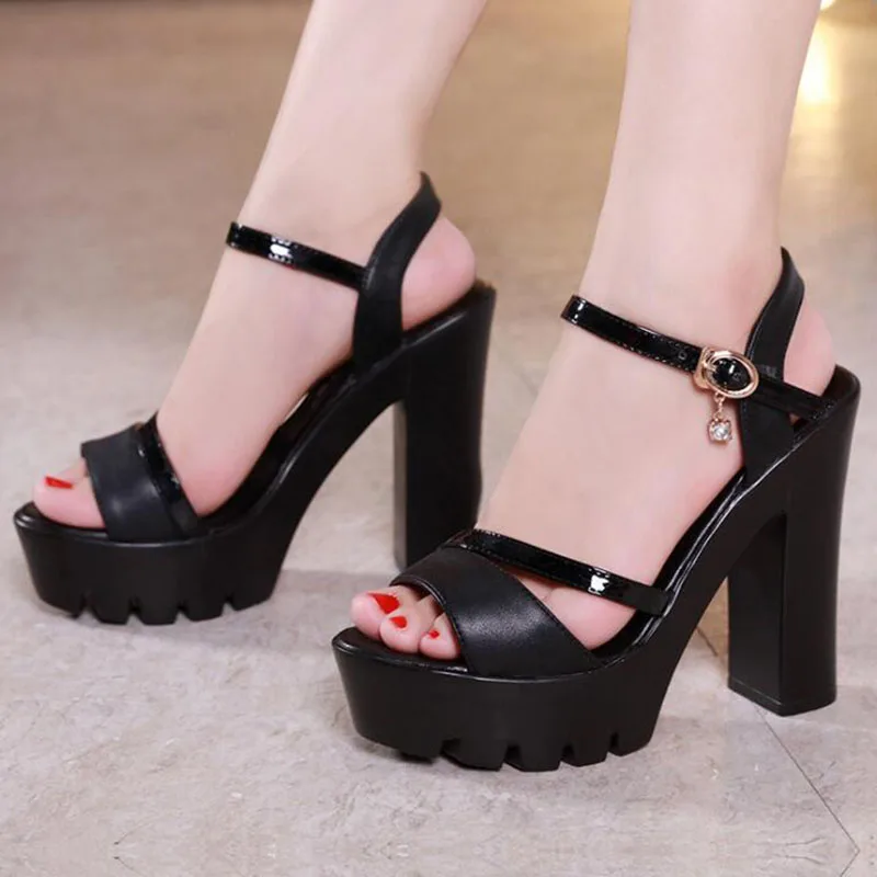 COVOYYAR Platform Women Sandals 2019 Summer Slingback Peep Toe Red Lady Sandals Buckle Strap Thick High Heels Big Sizes WSS978