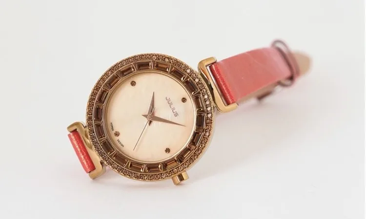 Юлий Для женщин смотреть Япония кварцевый перламутровый часов прекрасный модные женские часы кожи со стразами для девочек Рождественский