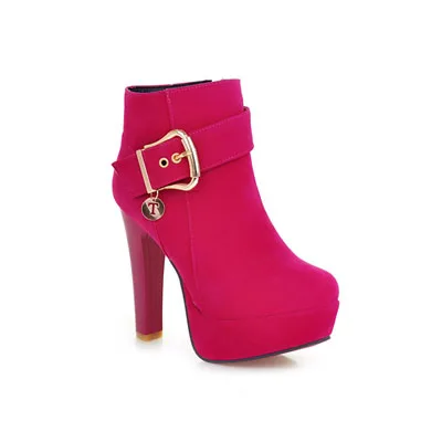 Chainingyee/вечерние ботильоны с круглым носком для ночного клуба; модные женские сапоги для верховой езды на высоком каблуке с металлическим украшением и пряжкой на ремешке - Цвет: red