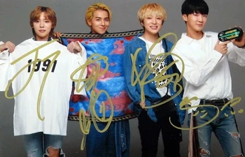 

hand Signed WINNER autographed group photo 5*7 K-POP 092018