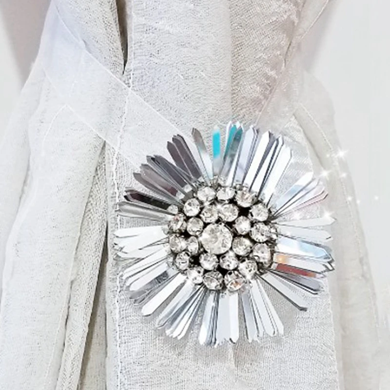 

Korean Rhinestone Flower Curtain Magnetic Buckle Tiebacks for Curtains Window Curtain Clips Holder Strap Decoration Accessory
