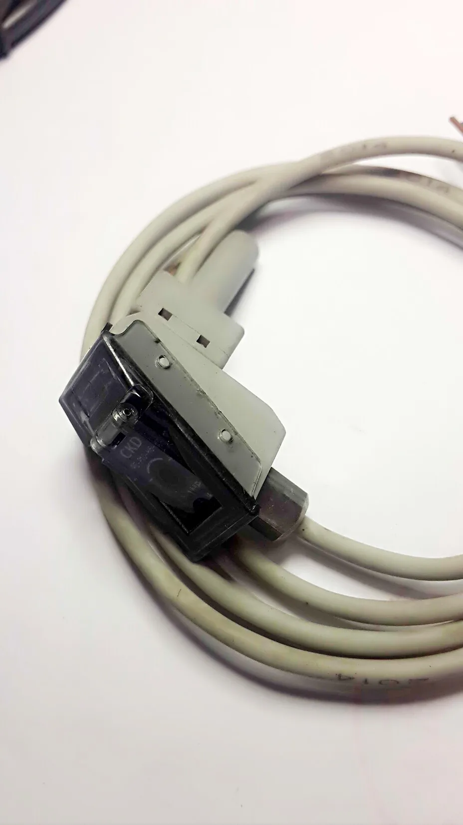 

Original authentic Japanese CKD five-way solenoid valve PPE - P10 - H6 - B stock