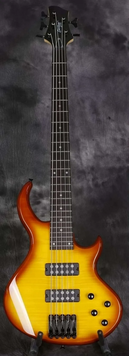 flame maple Active Electronics bass guitarin Guitar from Sports