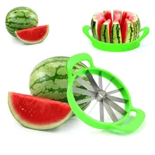 2017 Conveniente cocina Herramientas De Corte máquina de Cortar La Sandía Sandía cortador Cortador de la Fruta de Cocina Fruta Enviado al azar
