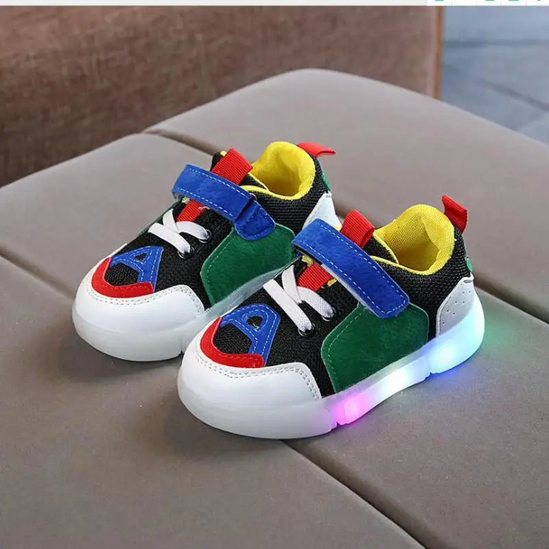 جديد الاطفال عارضة المضاء أحذية الفتيات متوهجة رياضة الأطفال أحذية أنيقة مع مصباح ليد طفلة حذاء كاجوال حجم 21-30