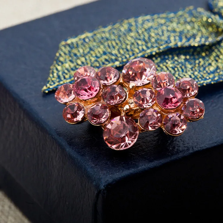 

Wholesale 12PCS /lot Mixed Color Hijab Pins Brooches Crystal Muslim muslim Women Safety Scarf Pins Grace Hijab Pins