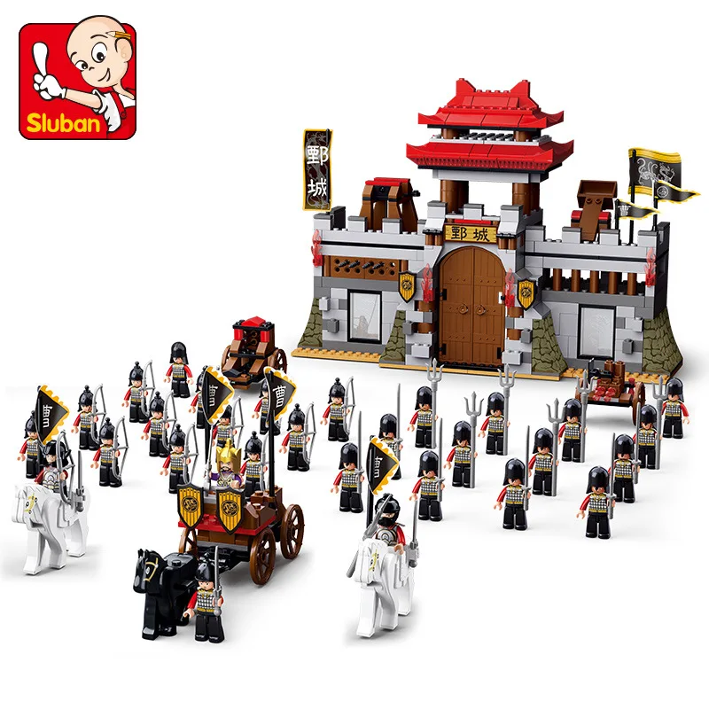 Sluban Model Building Compatible lego Lego B0578 688Pcs Model Building Kits Classic Toys Hobbies Knights Castle
