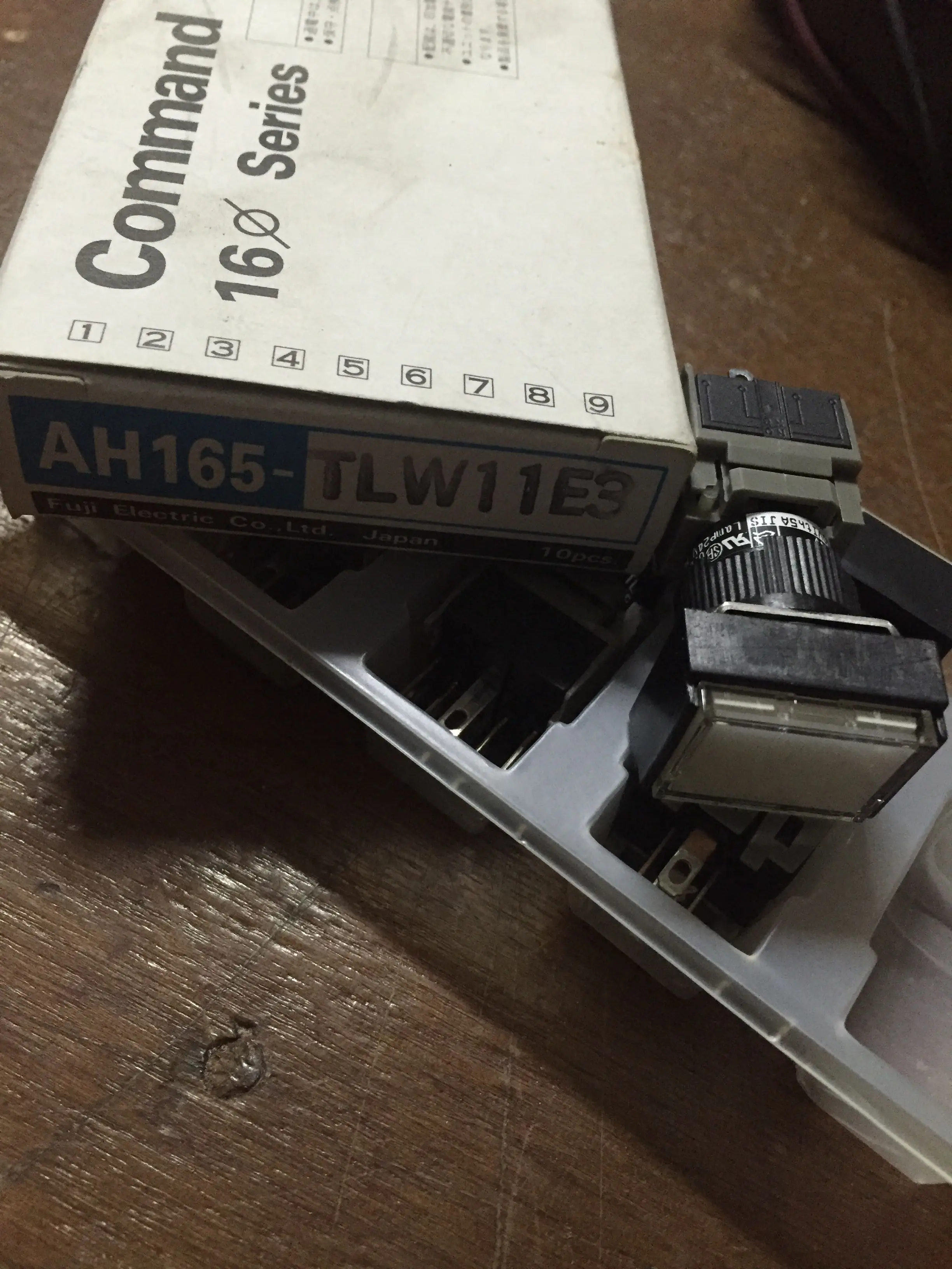 ah165 tlw11e3 interruptor de botao luz fujitsu 01
