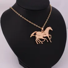 Hzew bonito correndo dois cavalo penadant colar mãe e seu filho cavalo colares