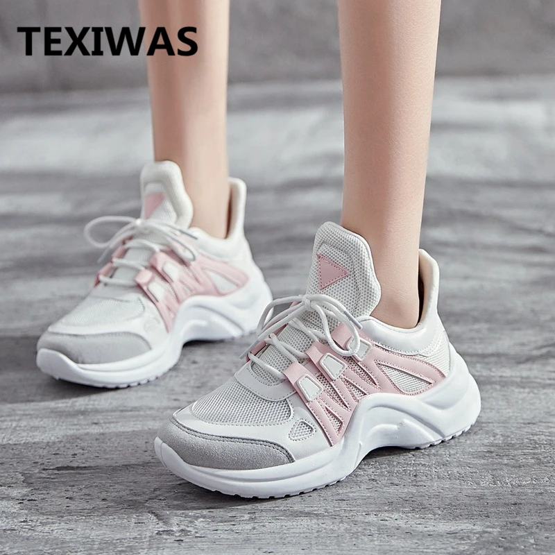 حار المرأة أحذية رياضية تنفس شبكة النساء حذاء كاجوال امرأة تفلكن الدانتيل يصل Footwears الإناث منصة أحذية رياضية حار المرأة أحذية رياضية تنفس شبكة النساء حذاء كاجوال امرأة تفلكن الدانتيل يصل Footwears الإناث منصة أحذية رياضية