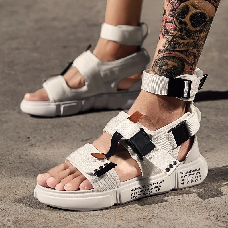 

2019 new air mesh Men Shoes sandals Tracking Summer Walking Sandals Mens Outdoor Beach Shoes fashion casual Male Sandals k4