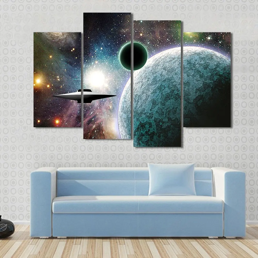 Aliens_Planet_with_UFO_in_deep_space_1400x