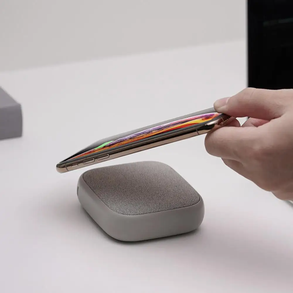 Беспроводное зарядное устройство Youpin SOLOVE QI 10000 мАч два USB порта быстрая зарядка