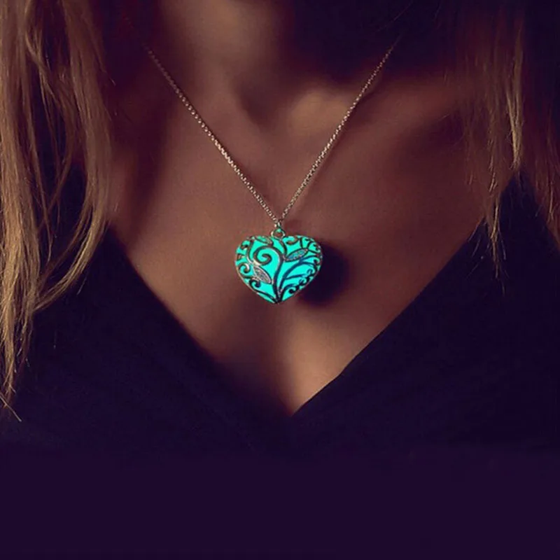 Shellhard Unisex Luminous Necklaces Vintage Glow in the Dark Pendant Locket Love Heart Necklace For Women Jewelry Accessories