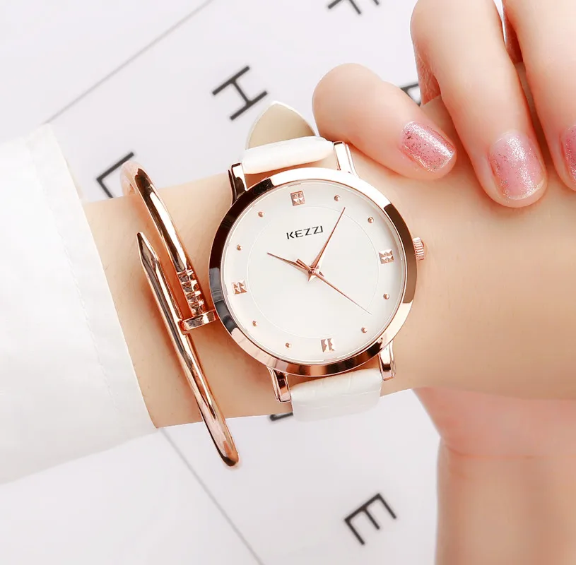 Prix Haute Qualité 2018 Nouvelle Marque De Luxe Or Femmes Montres De Mode Creative Dames Amateurs de Montres À Quartz Étanche Montre Bracelet