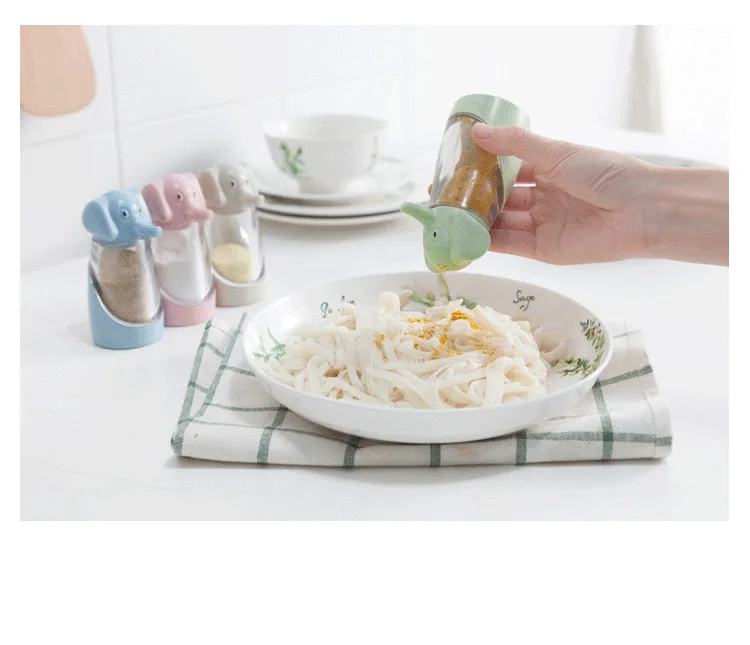 

1PC 4 Colors High-grade Cute Elephant Spice Jar Wheat Straw Temperos Salt Pepper Bottle for BBQ Kitchen Cooking Tools JO 1094