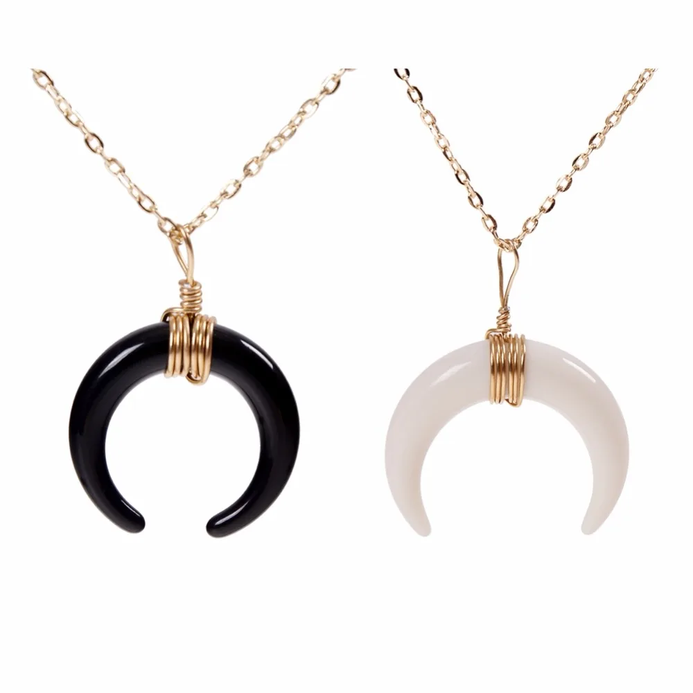 collier lune gothique collier lune gothique