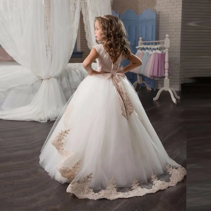 

Elegant Flower Girl Party Dresses with Sash Lace Appliques Ball Gown First Communion Dresses for Girls Kids Prom Dresses