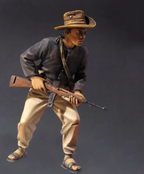 1/35 Scale Unpainted Resin Figure Viet Cong Fighter collection figure