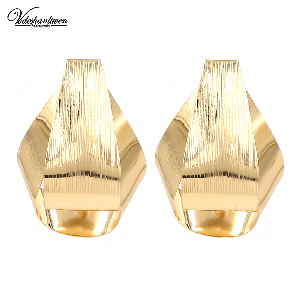 

Vodeshanliwen New Gold Color Metal Stud Earrings For Women Wedding Jewelry Bohemian Maxi Statement Earrings Gifts Wholesale