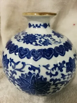 

Chinese Jing dezhen Unique style blue and white porcelain vase