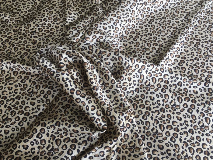 

Leopard Print 100% pure nature silk fabric Chinese silk fabric for dress curtains scarf clothing bedding LS0520