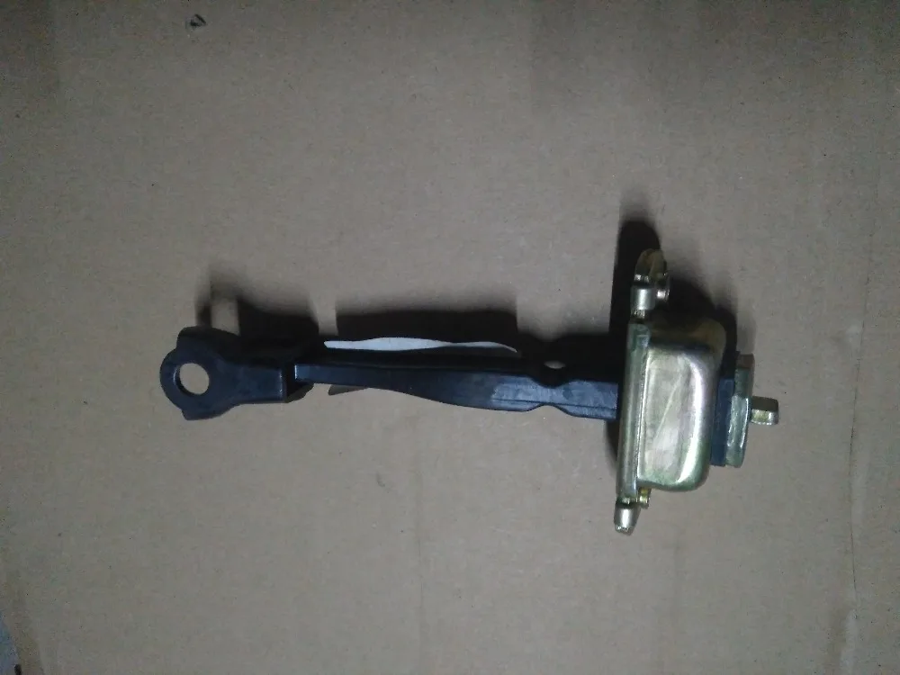

Door opening limiter 6209110-J08 for Great Wall Voleex C30 (front)
