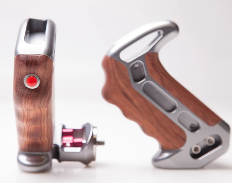 

TILTA TT-0507 BMCC Wooden Handle Side handles Hangrip for Blackmagic cinema camera BMCC BMPCC Rig