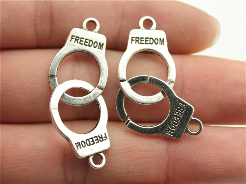 

WYSIWYG 4pcs 23x15mm Charm Handcuffs Handcuffs Connector Charms For Jewelry Making Antique Silver Freedom Handcuffs Charms