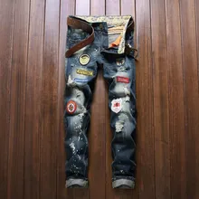Mens Classic Badge Patchwork Design Hole Jeans Straight Slim Ripped Jeans Male Demin Pants European American Style Fashion Jeans