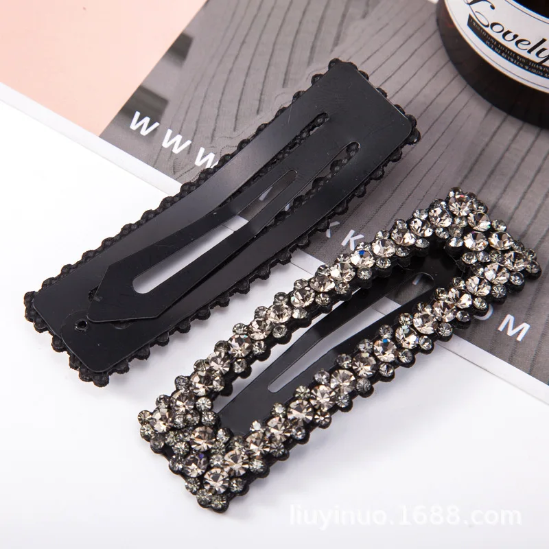 11055643404_1905601864