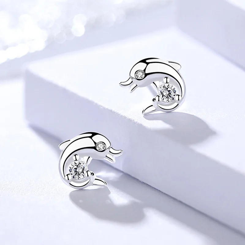 3 silver earrings female